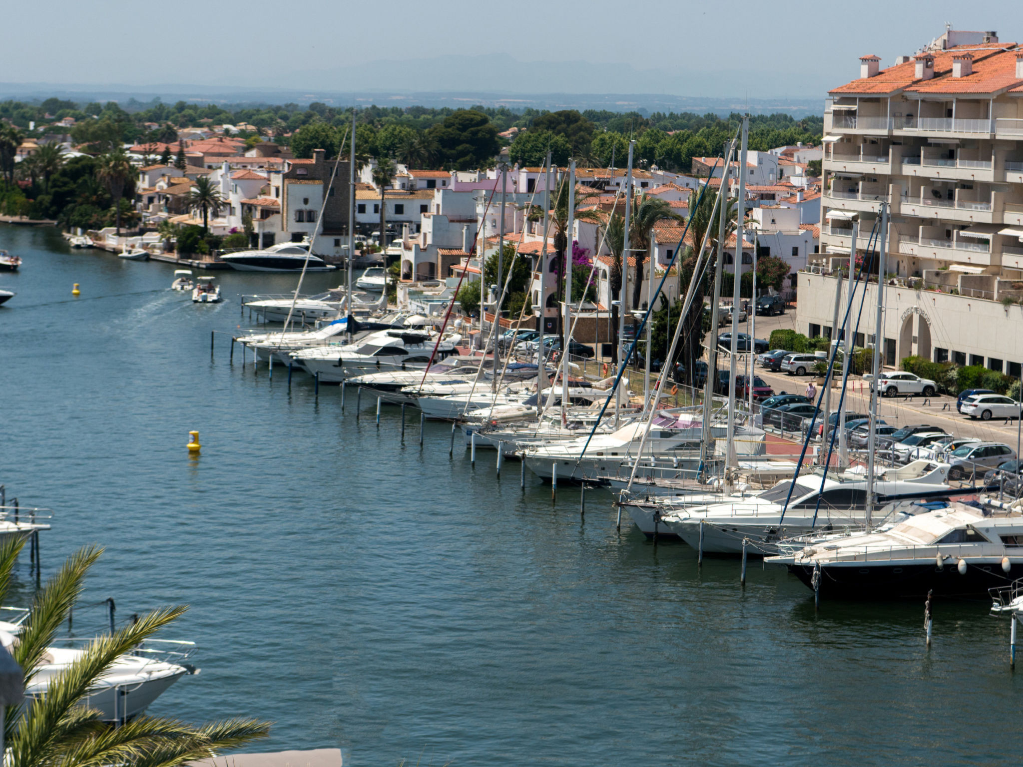 Photo of WELCS APARTAMENTO 264 EMP con vistas al canal