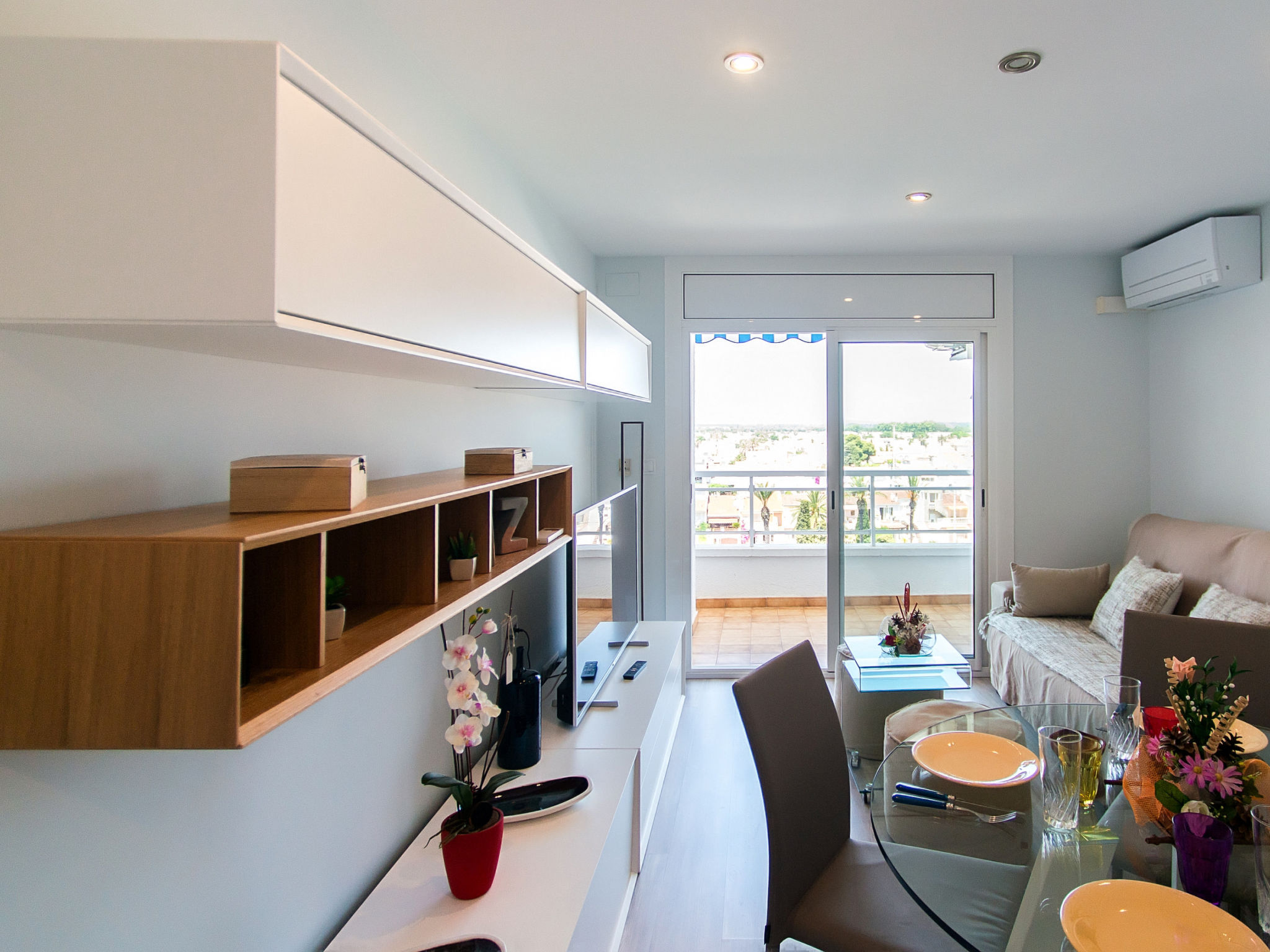 Photo of WELCS APARTAMENTO 264 EMP con vistas al canal