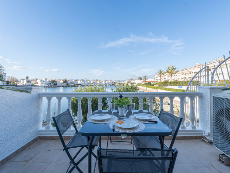 Sant Maurici Apartment in Empuriabrava