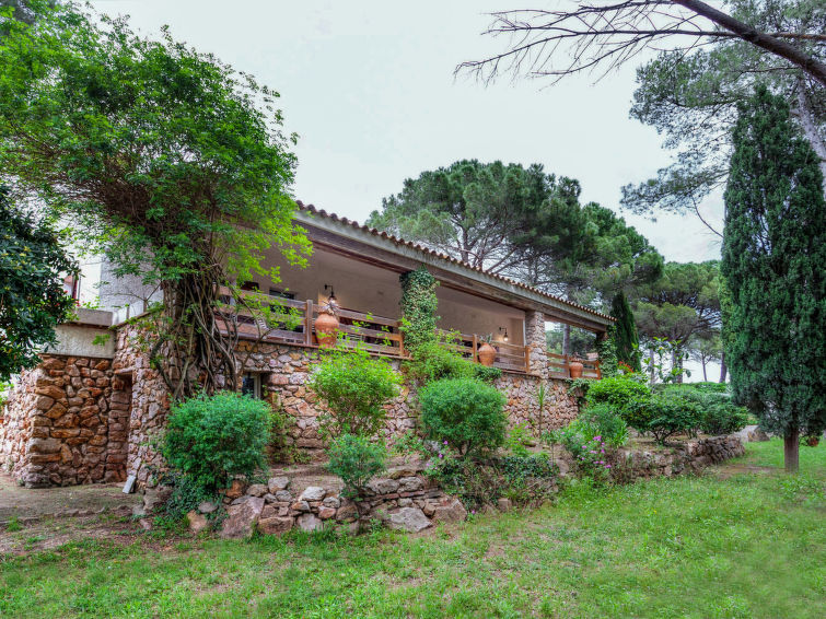 Search and Stay destination L'Escala, CT - Spain from AU$ 391. Hermine