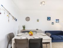 Aan zee: Zonnig appartement met zeezicht in L'Escala - thumbnail 6