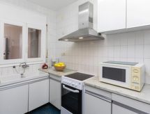 Aan zee: Zonnig appartement met zeezicht in L'Escala - thumbnail 4