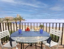 Aan zee: Zonnig appartement met zeezicht in L'Escala - thumbnail 1