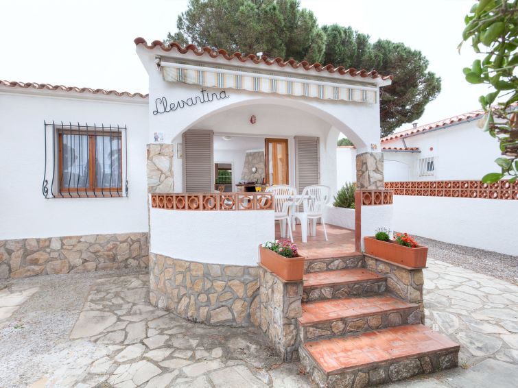 Op 300 m van het strand: sfeervol vakantiehuis in L'Escala in L'Escala