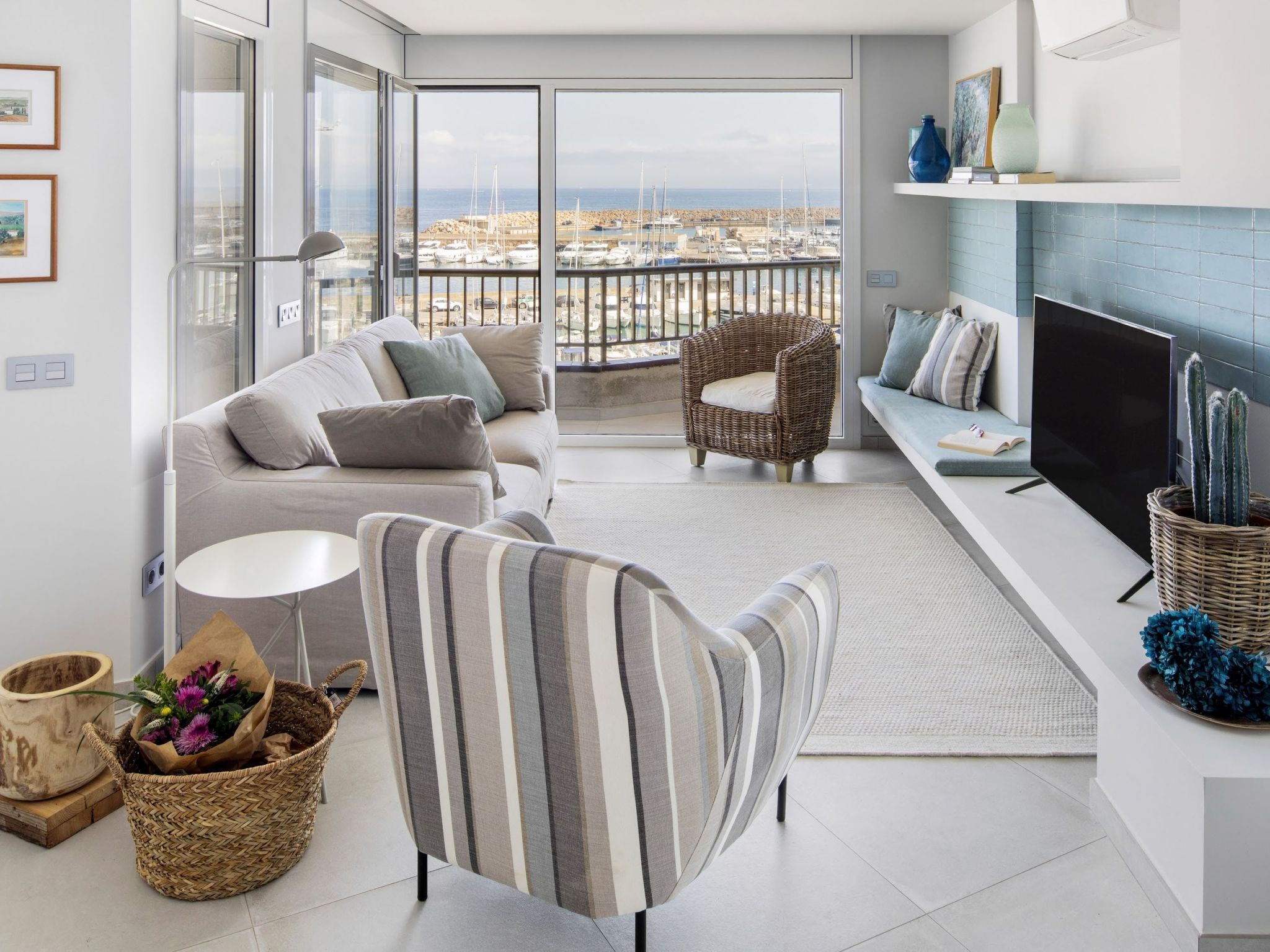 Costabravaforrent Marina, schöne Wohnung in erster Meereslinie