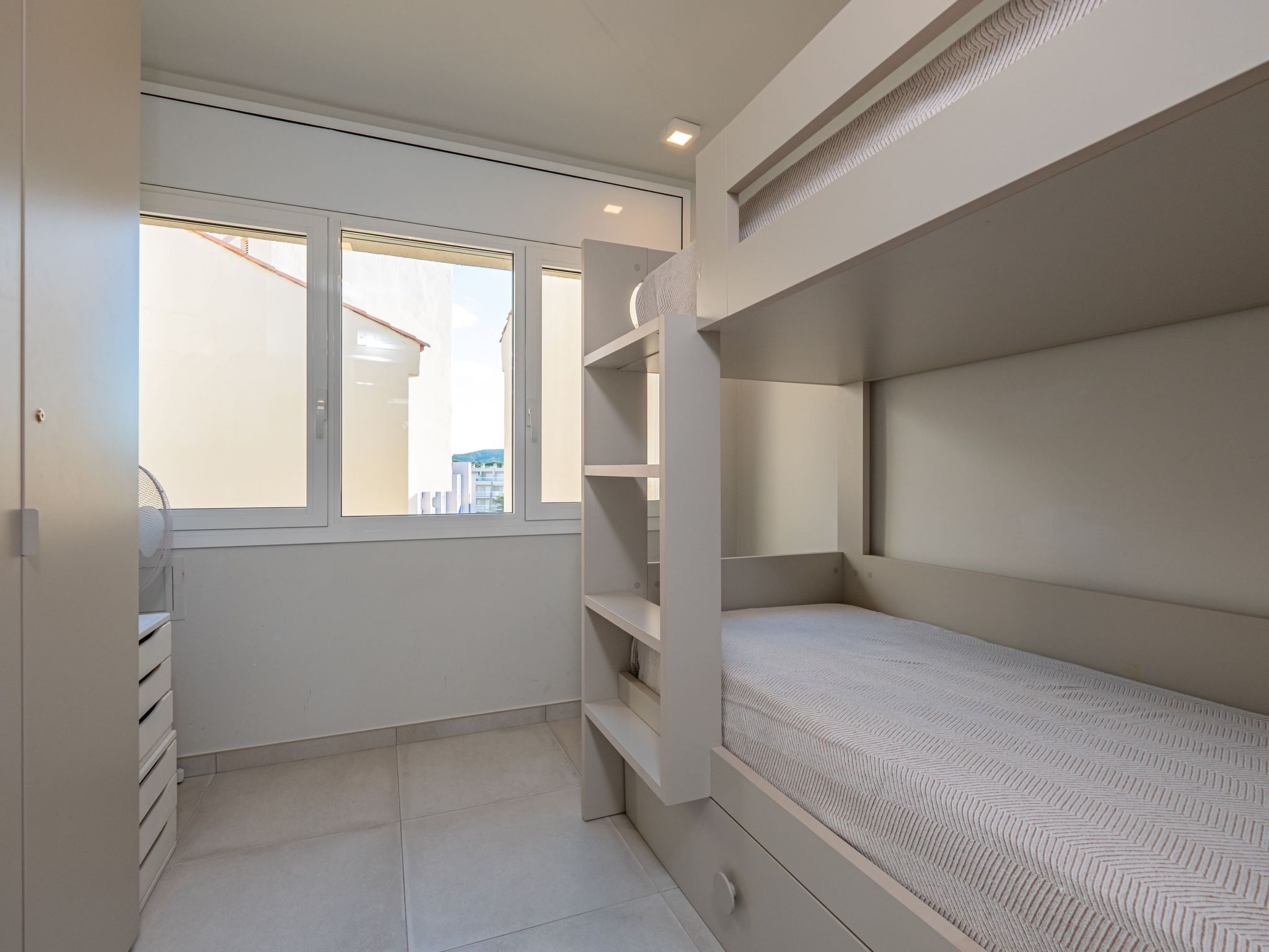 Photo of Costabravaforrent Marina, schöne Wohnung in erster Meereslinie