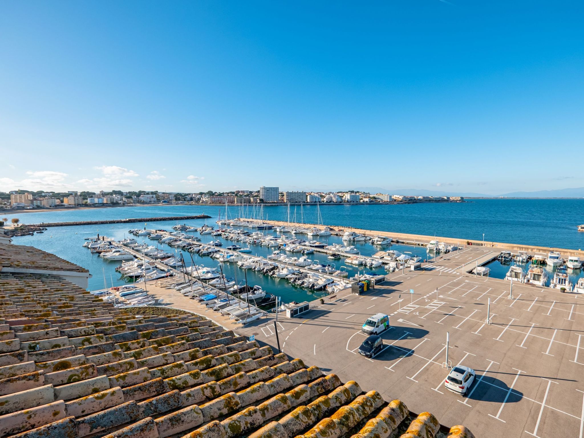 Photo of Costabravaforrent Marina, schöne Wohnung in erster Meereslinie