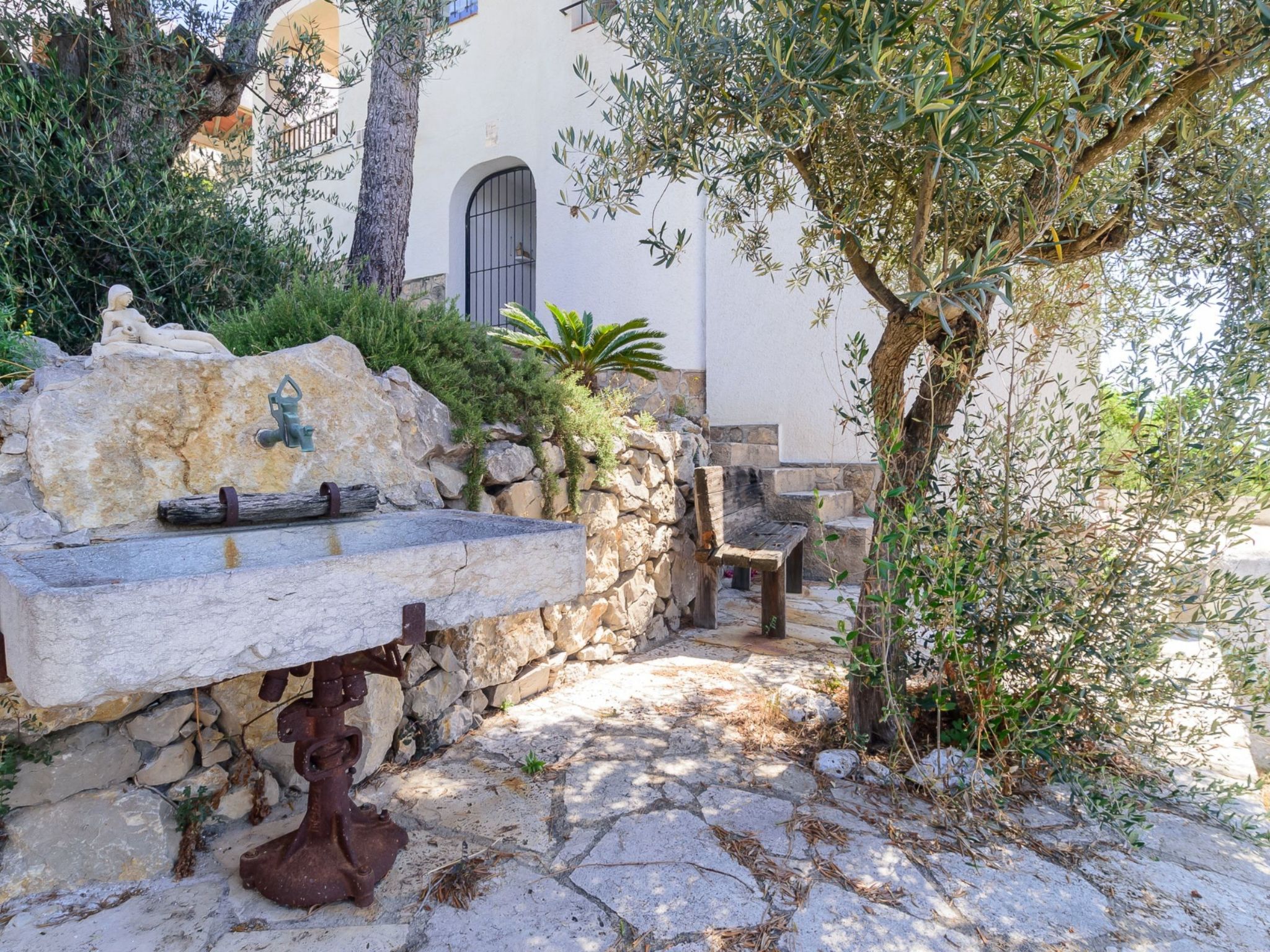 Photo of Costabravaforrent Palas Atenea ist eine wunderschöne Villa mit unglaublichem Bl