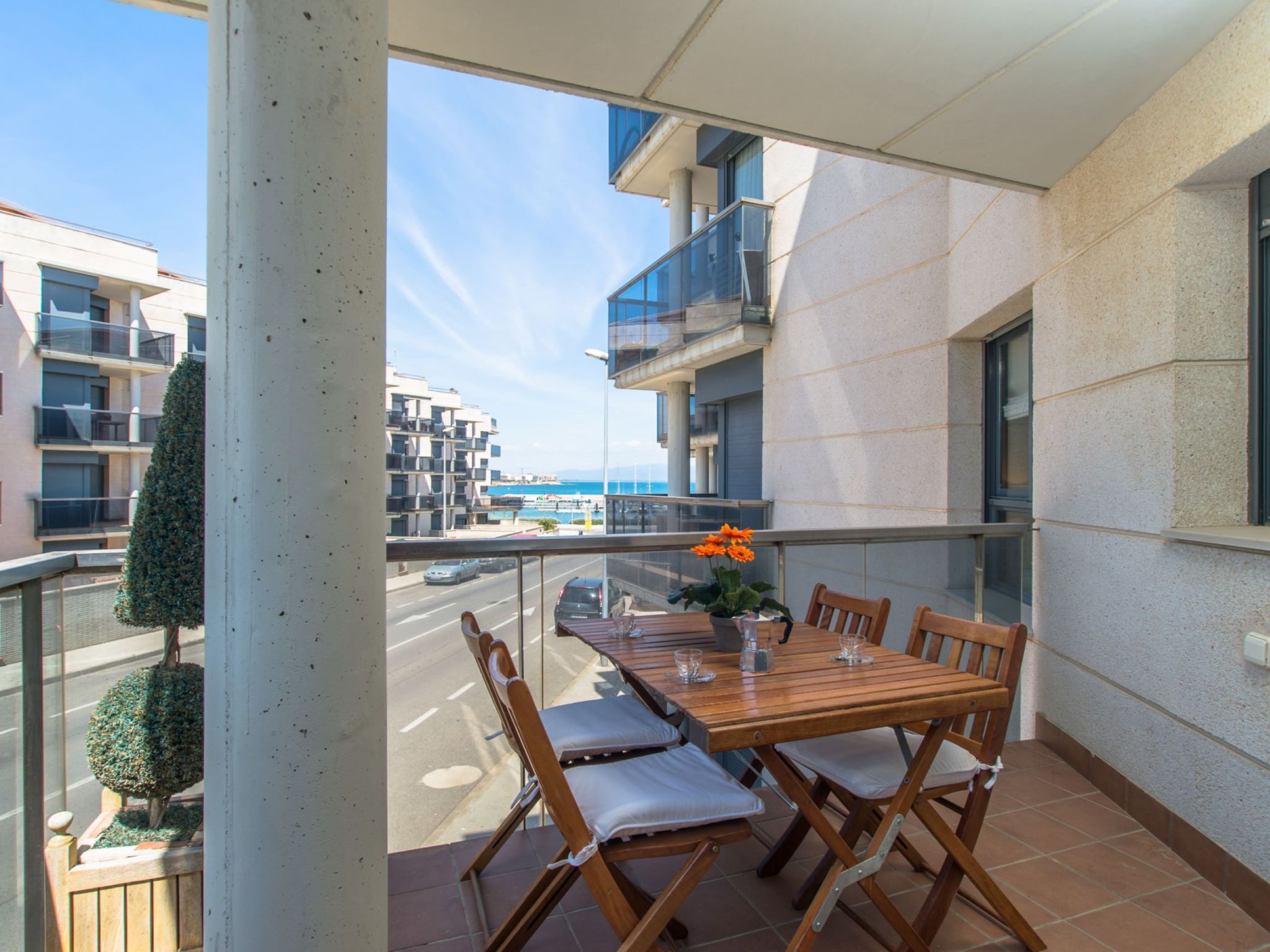 Photo of Costabravaforrent Balcó 8, Wohnung für 4 Personen mit gemeinschaftlichem Pool