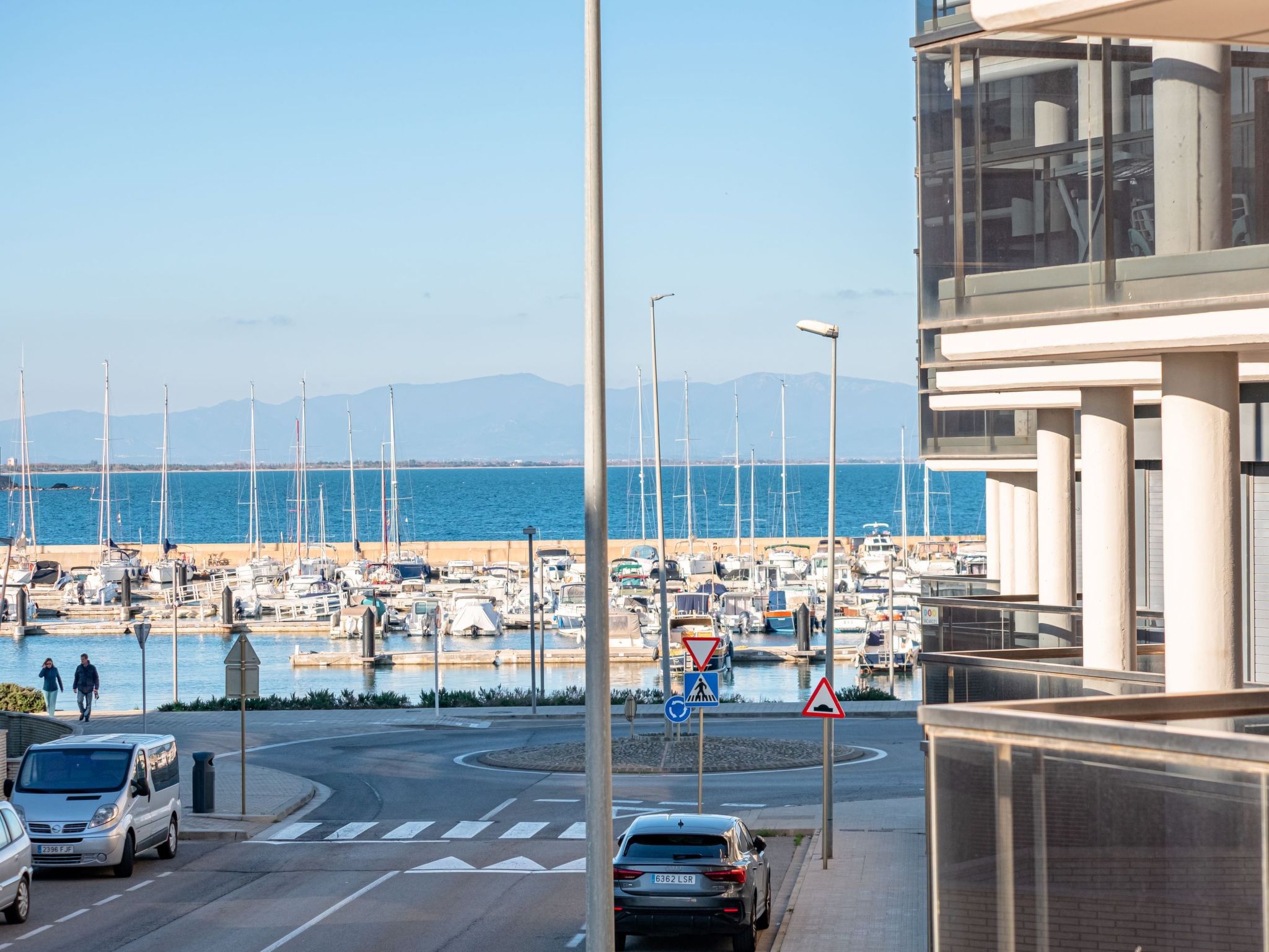 Photo of Costabravaforrent Balcó 8, Wohnung für 4 Personen mit gemeinschaftlichem Pool