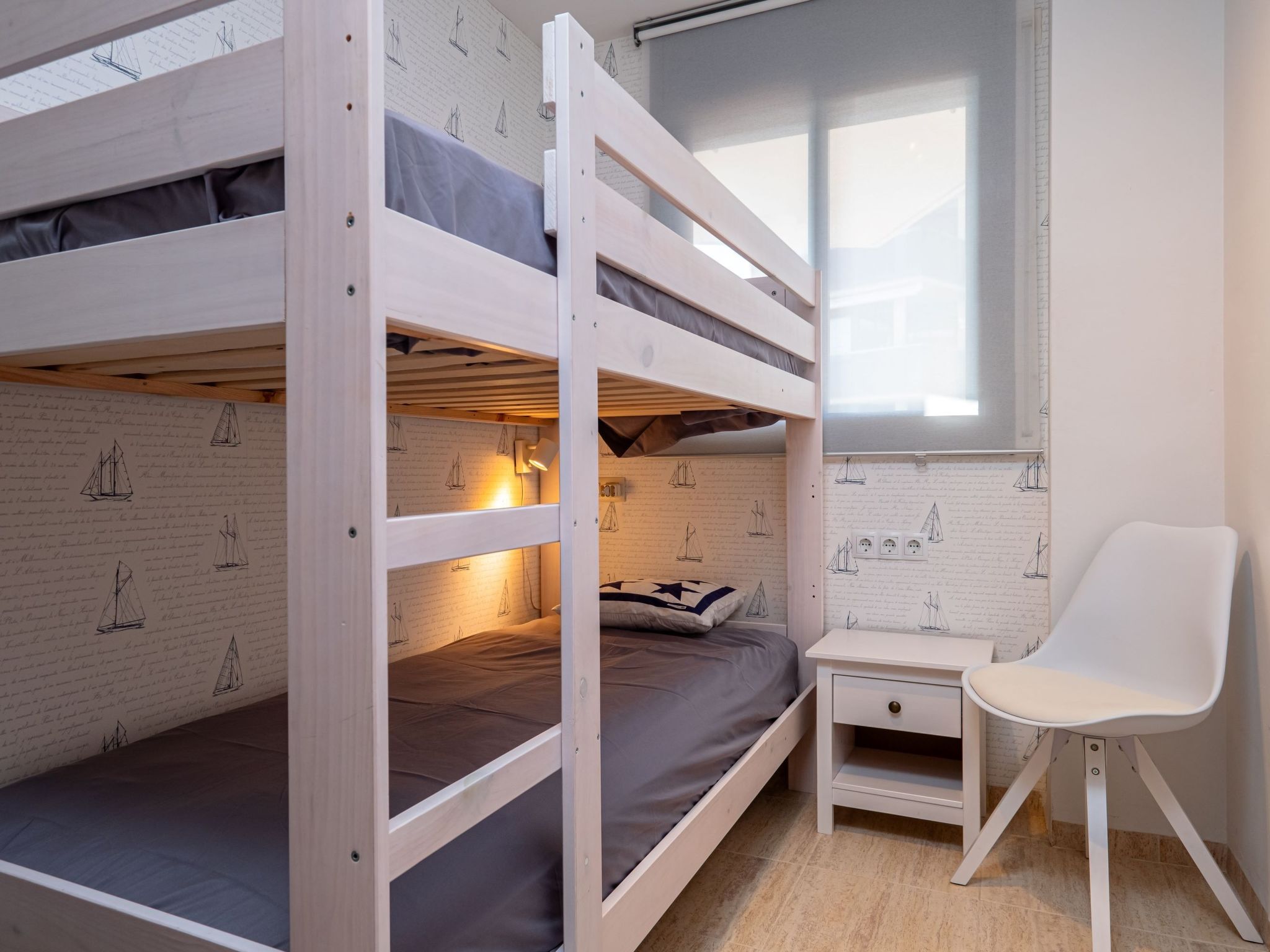 Photo of Costabravaforrent Balcó 8, Wohnung für 4 Personen mit gemeinschaftlichem Pool