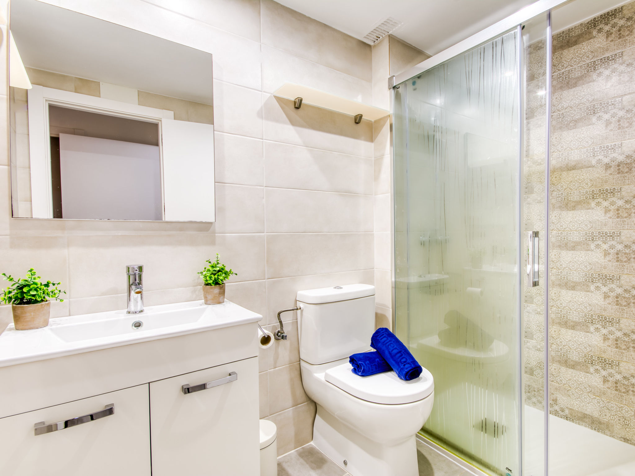 Port L'escala-Drinnen