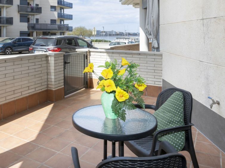 Search and Stay destination L'Escala, CT - Spain from AU$ 262. Balco del Port I