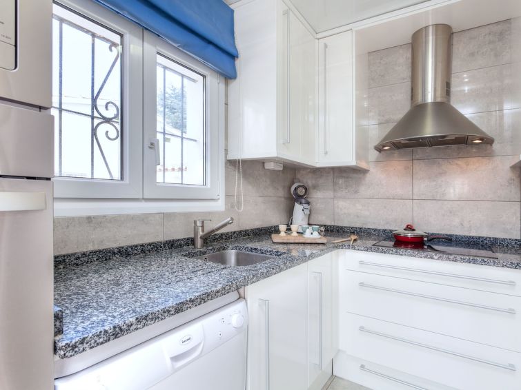 Search and Stay destination L'Escala, CT - Spain from AU$ 343. Afrodita