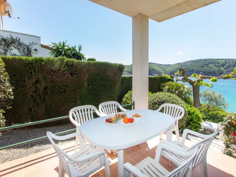 Search and Stay destination L'Escala, CT - Spain from AU$ 452. Port del Rei II
