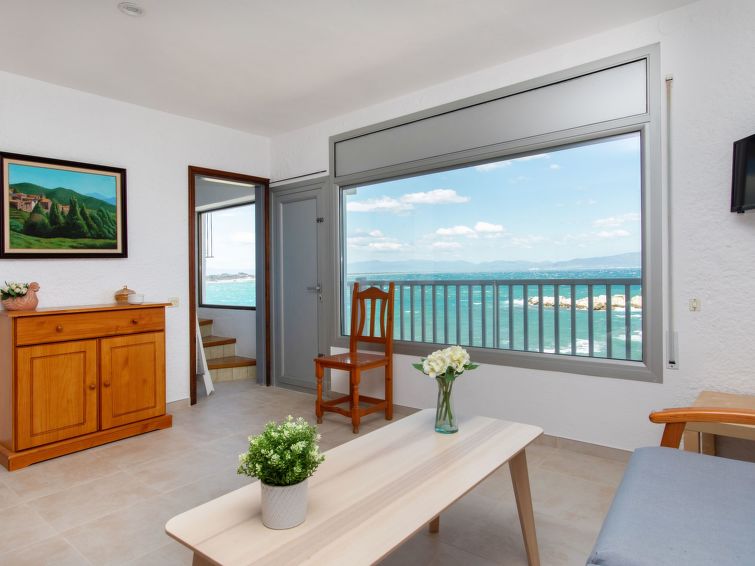 Search and Stay destination L'Escala, CT - Spain from AU$ 236. Vista a Mar