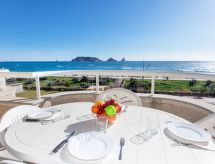 Appartement aan zee in L'Estartit met zwembad en tuin, strand op 40 meter - thumbnail 2