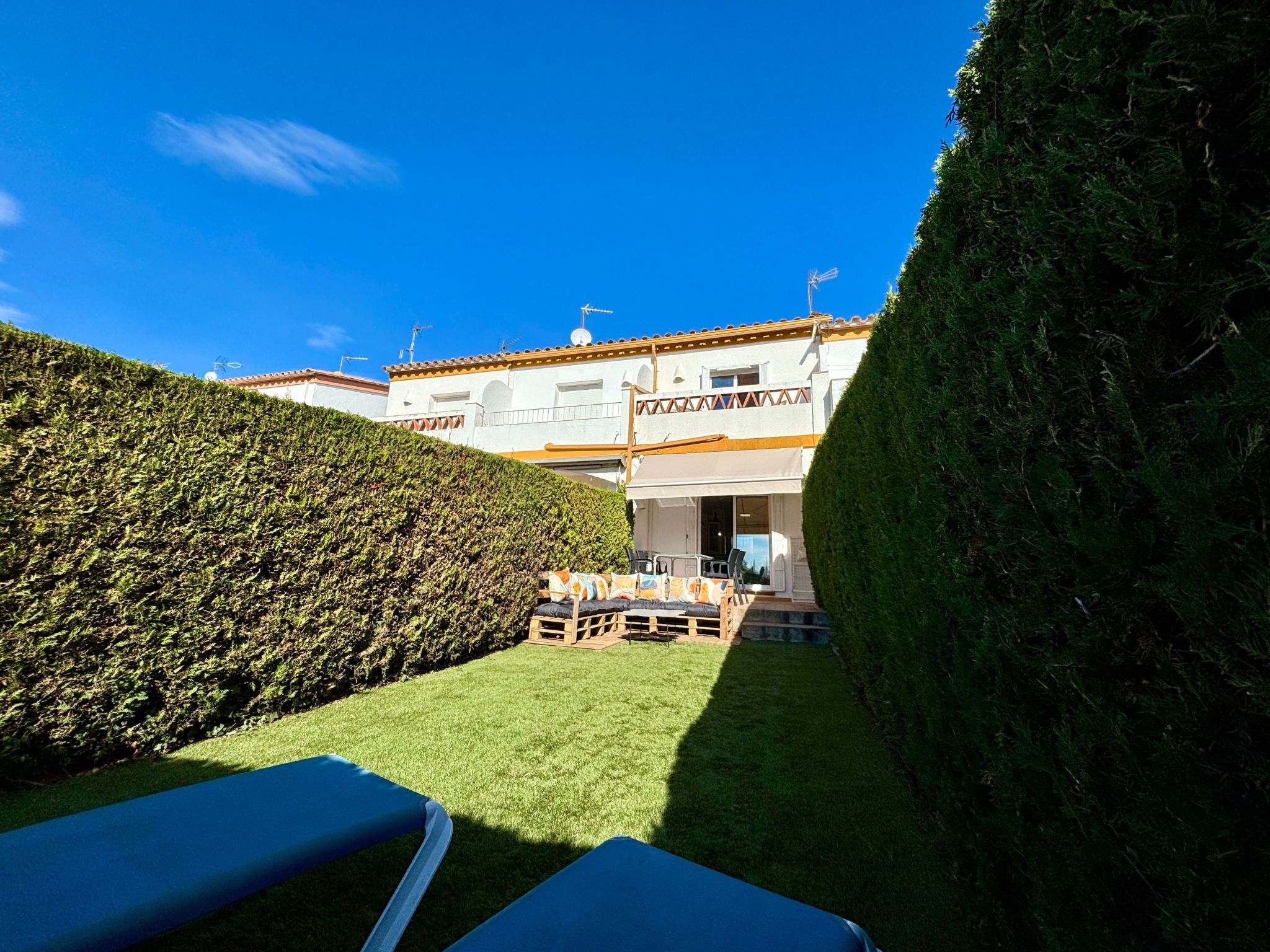 Casa Fluvià mit Gemeinschaftspool-Image-tags.info