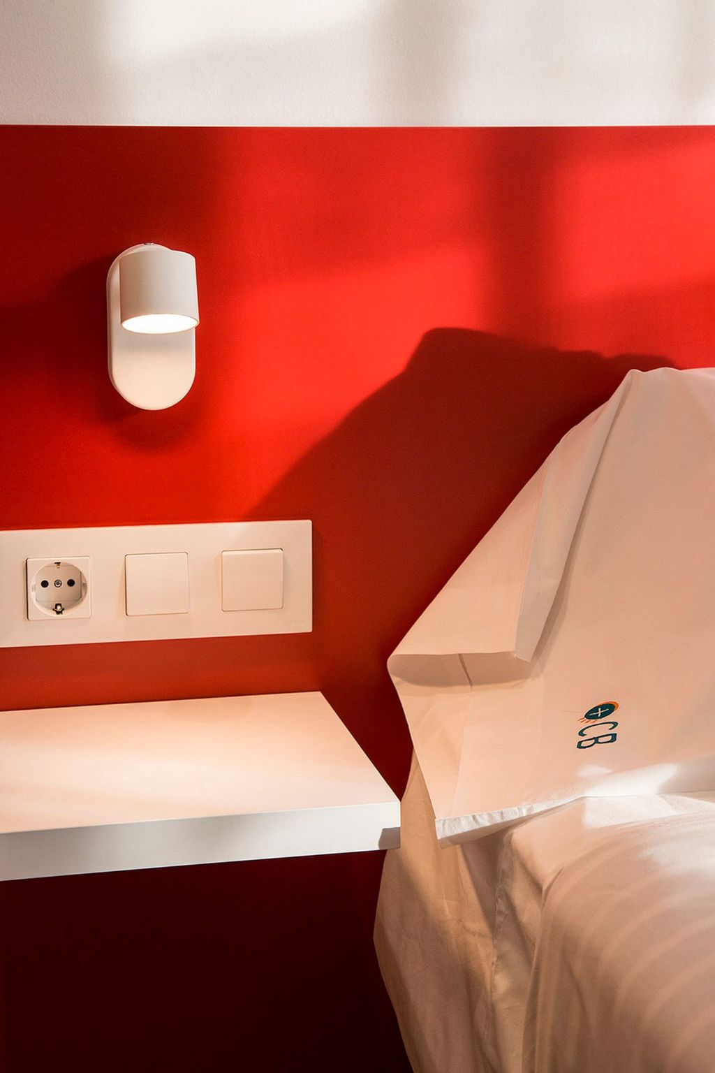 Modernes Einfamilienhaus mit Pool-Binnen