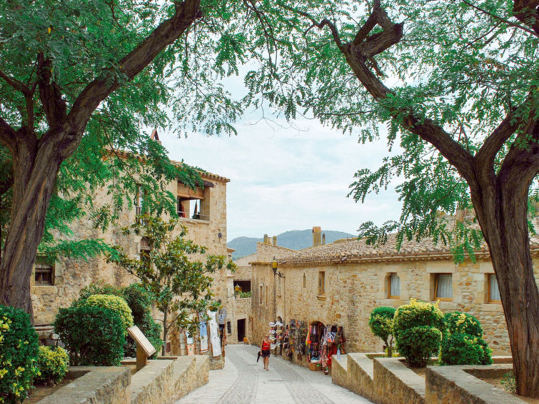 Photo of Port Pals with garden terrace