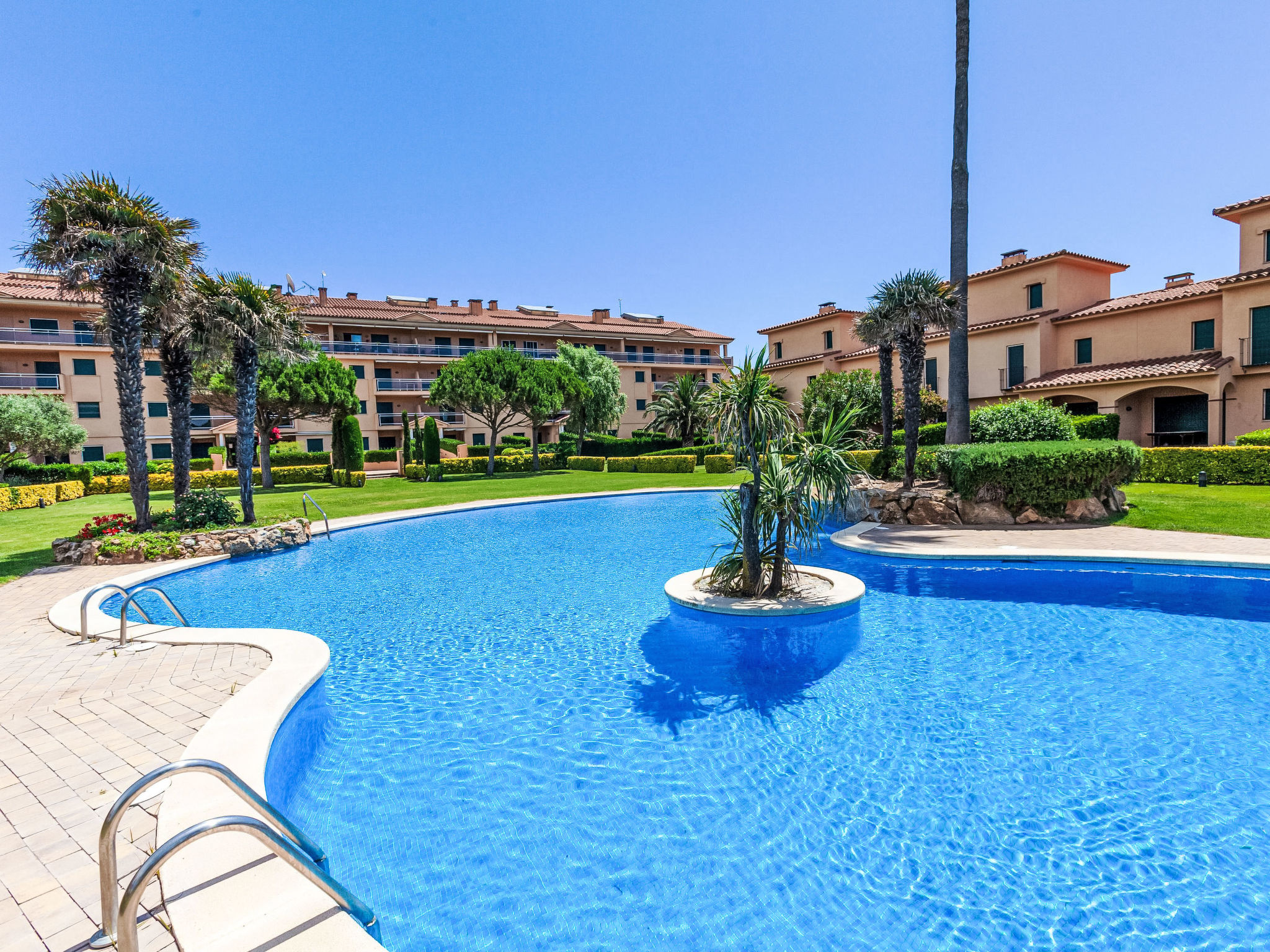 Photo of Port Pals with garden terrace