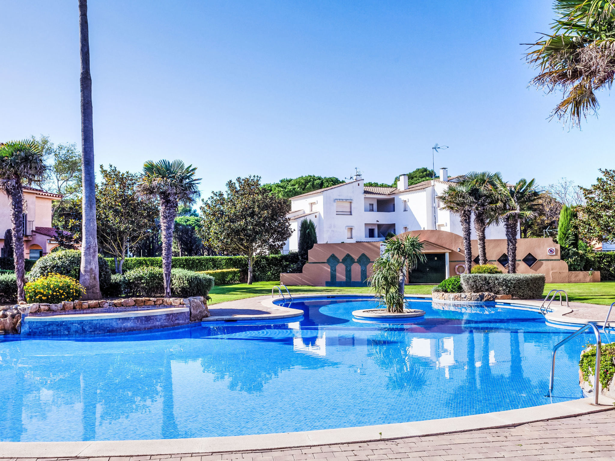 Photo of Port Pals with garden terrace