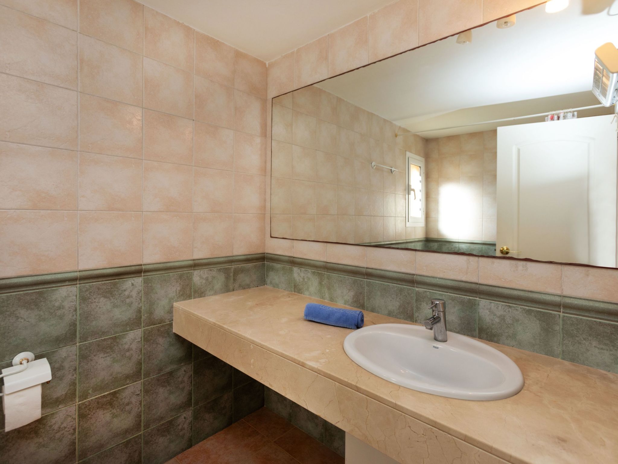 Photo of Port Pals family terrace & garden