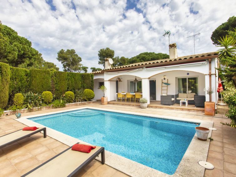 Search and Stay Destinations. Holidays Rentals in Pals, Girona - Catalunya - Spain
