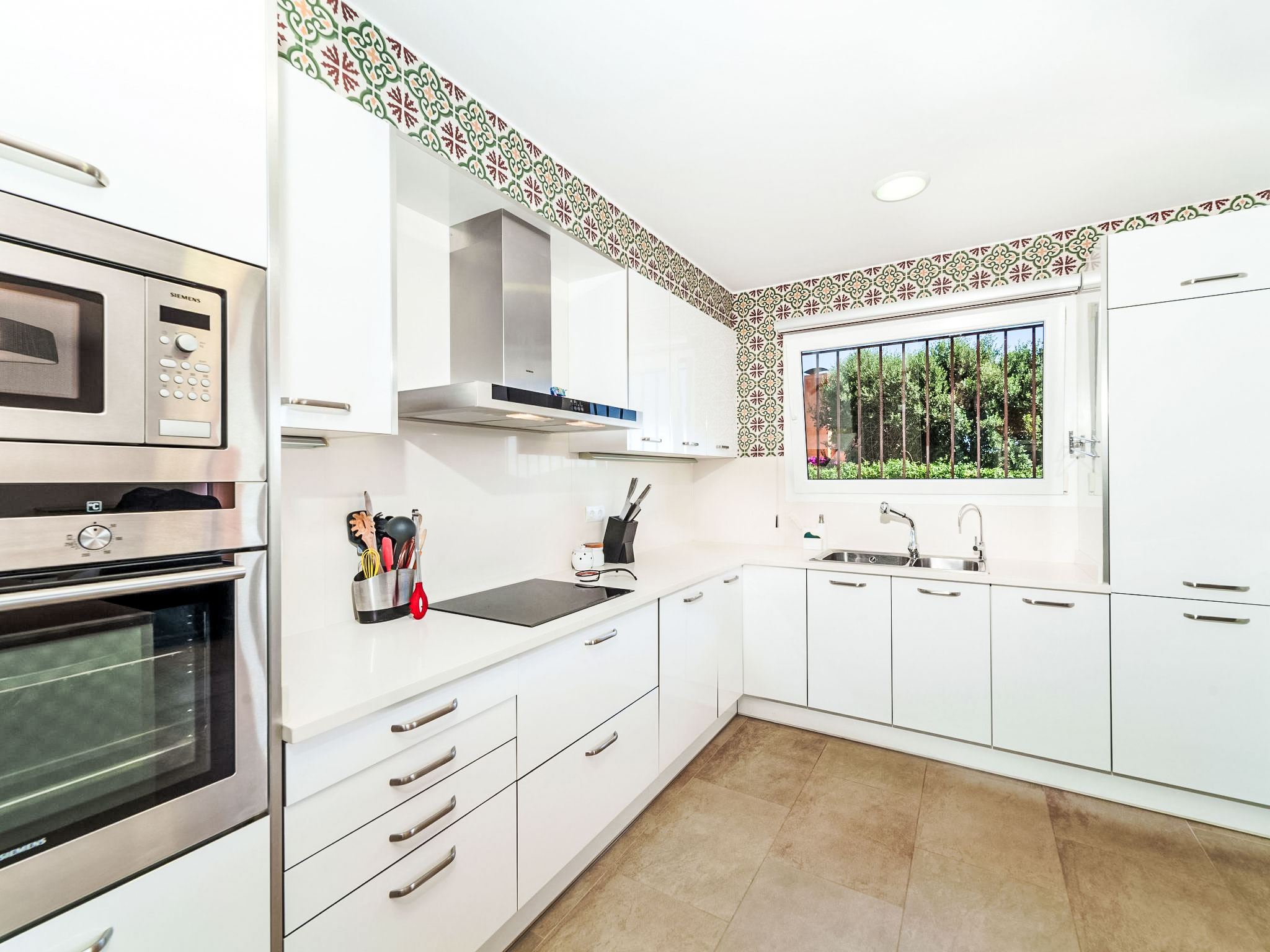 Photo of Jandalo Berria