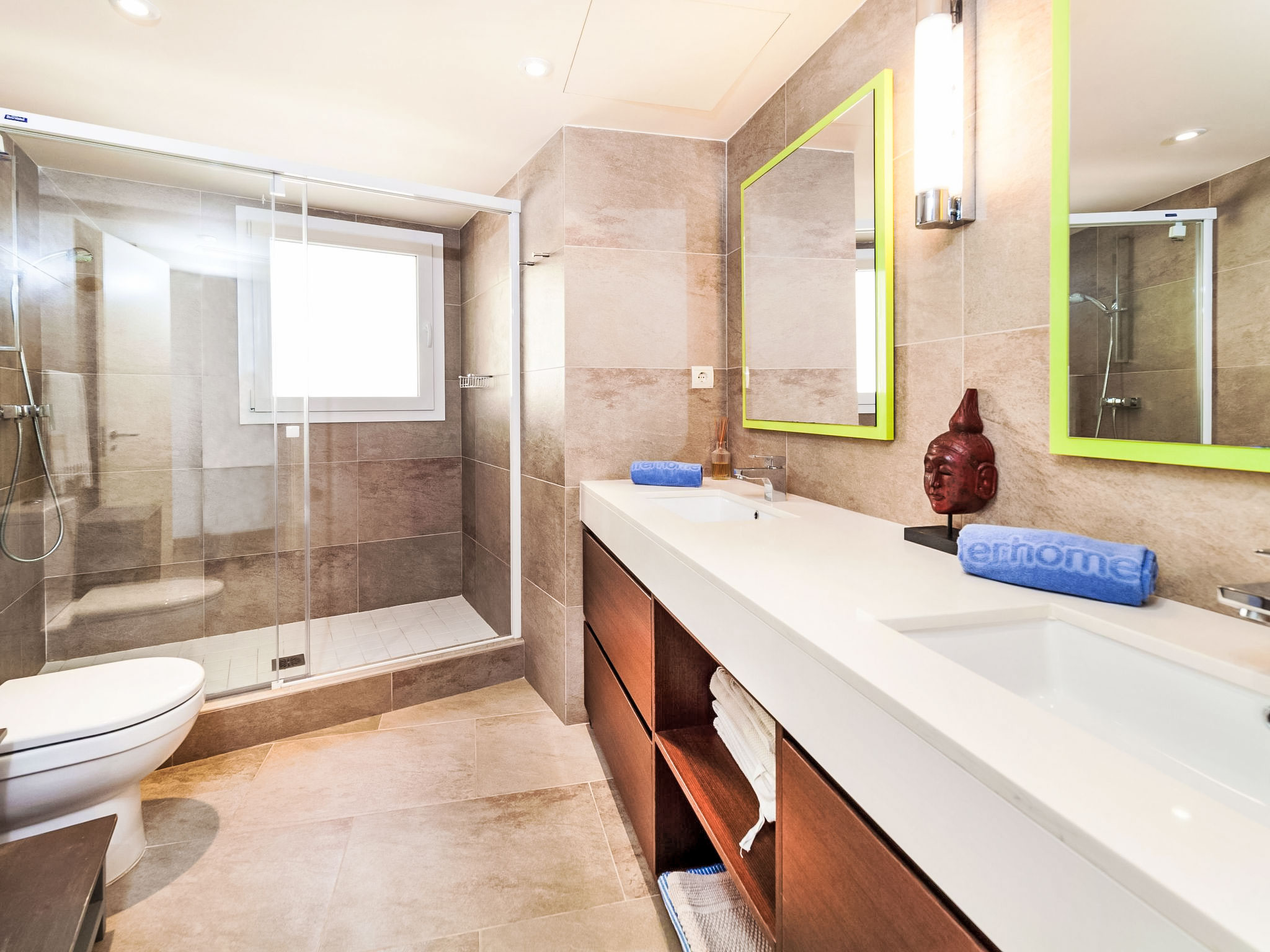 Photo of Jandalo Berria