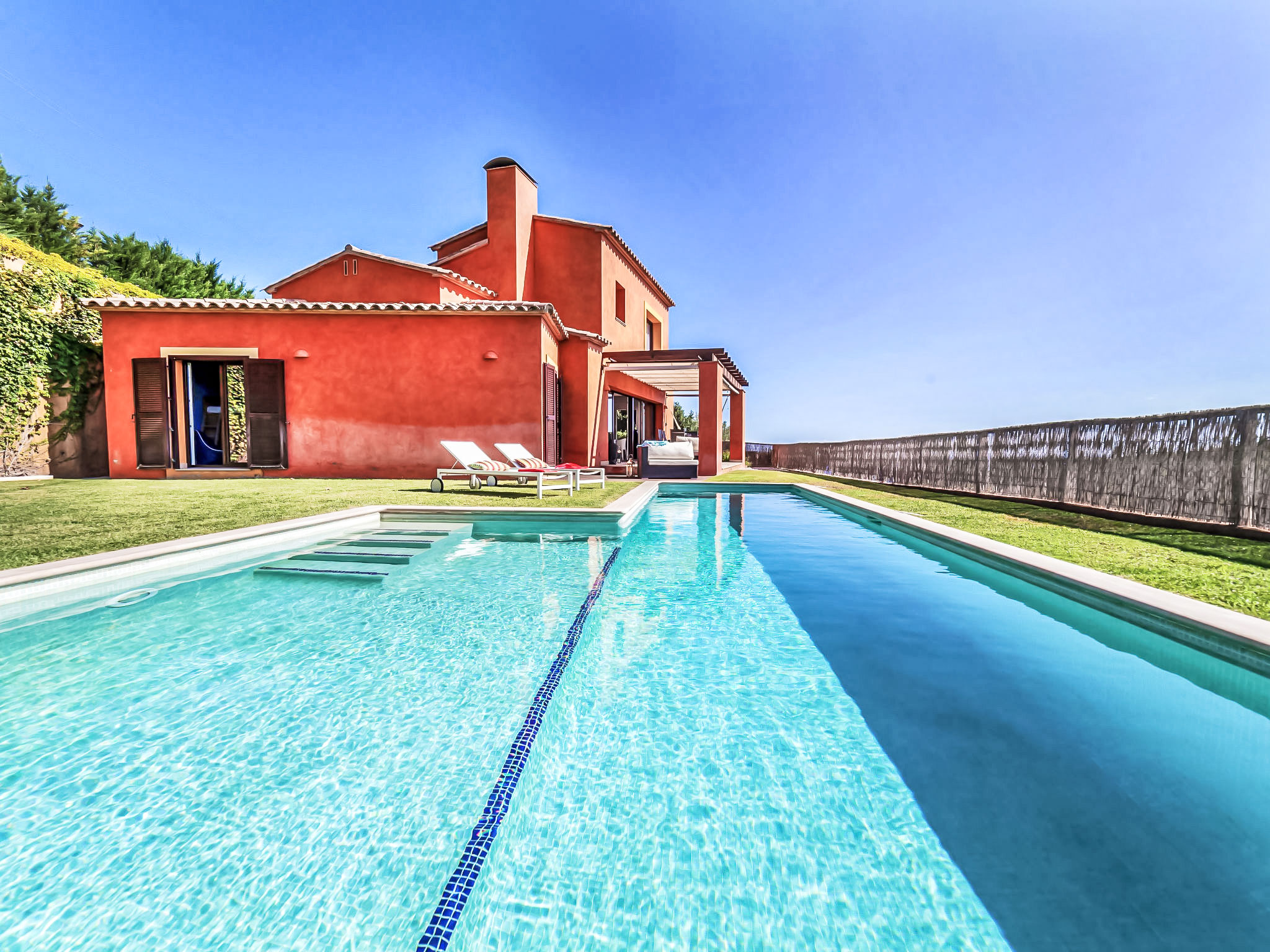 Photo of Jandalo Berria