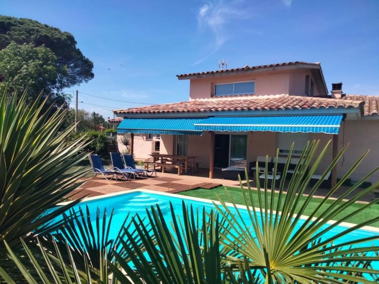 Search and Stay destination el Llac del Cigne, CT - Spain from AU$ 371. Dolce