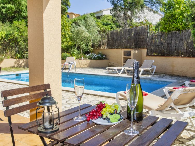 Search and Stay destination Calonge, CT - Spain from AU$ 323. Mas Pere