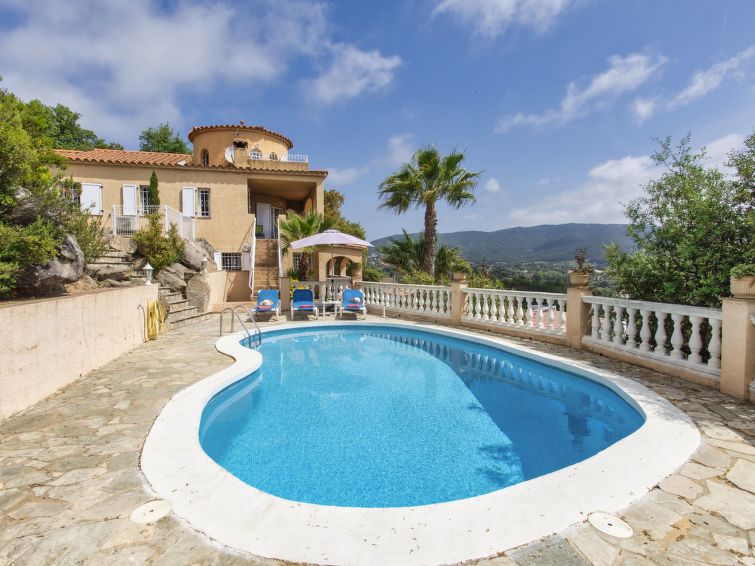Search and Stay destination Calonge, CT - Spain from AU$ 355. Bella Vista