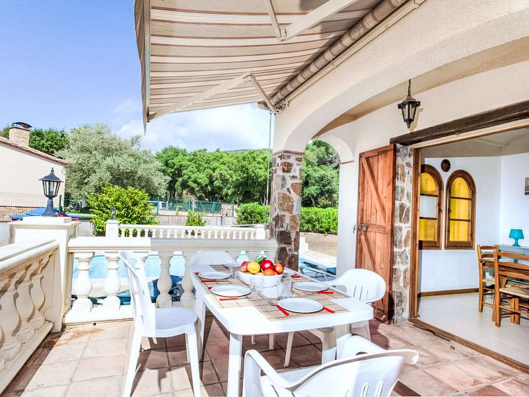 Search and Stay destination Calonge, CT - Spain from AU$ 200. Cabanyes