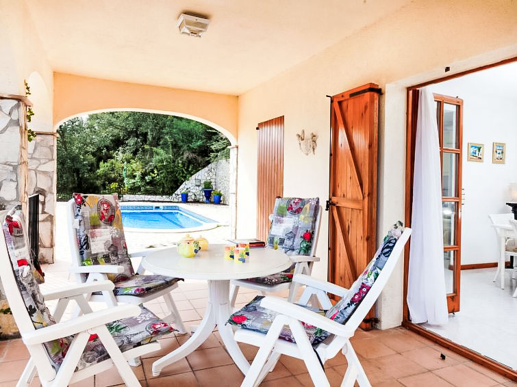 Search and Stay destination Calonge, CT - Spain from AU$ 302. Cabanyes