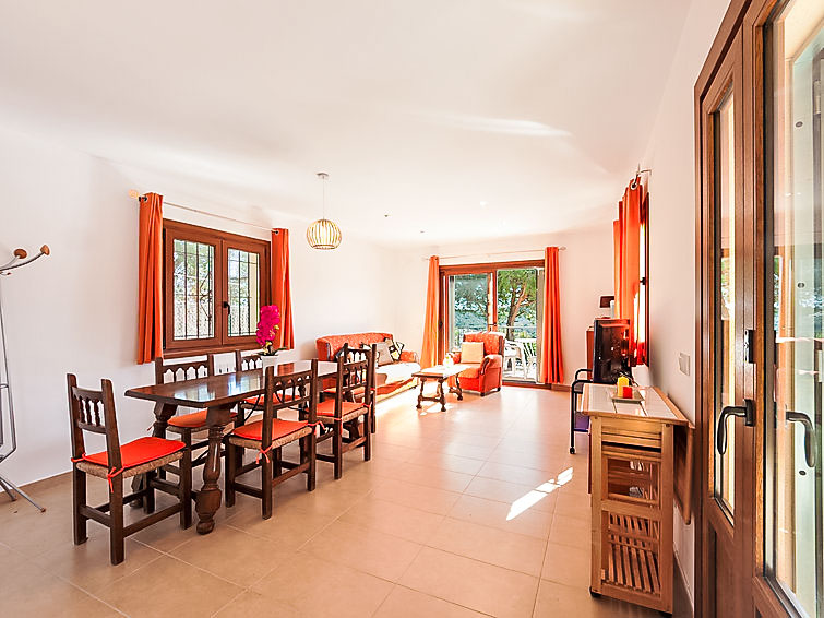 Search and Stay destination Calonge, CT - Spain from AU$ 312. Sansu