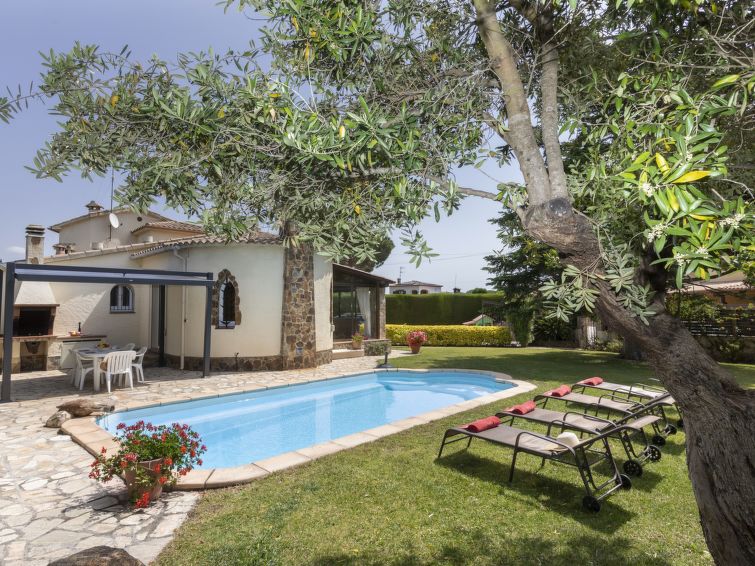 Search and Stay destination Calonge, CT - Spain from AU$ 344. Origami