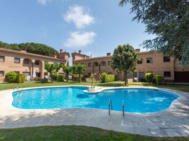 Search and Stay destination Calonge, CT - Spain from AU$ 189. Club