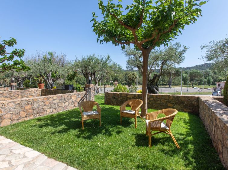 Search and Stay destination Calonge, CT - Spain from AU$ 189. Club