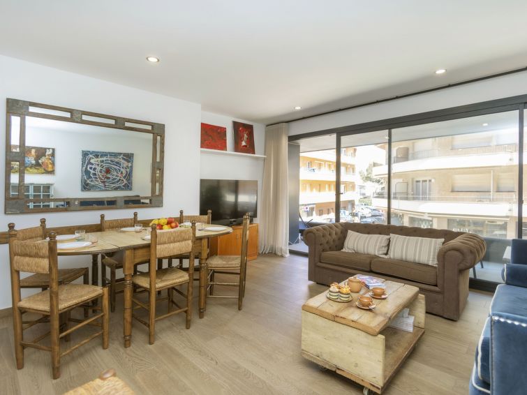 Search and Stay destination Calonge, CT - Spain from AU$ 385. Galan
