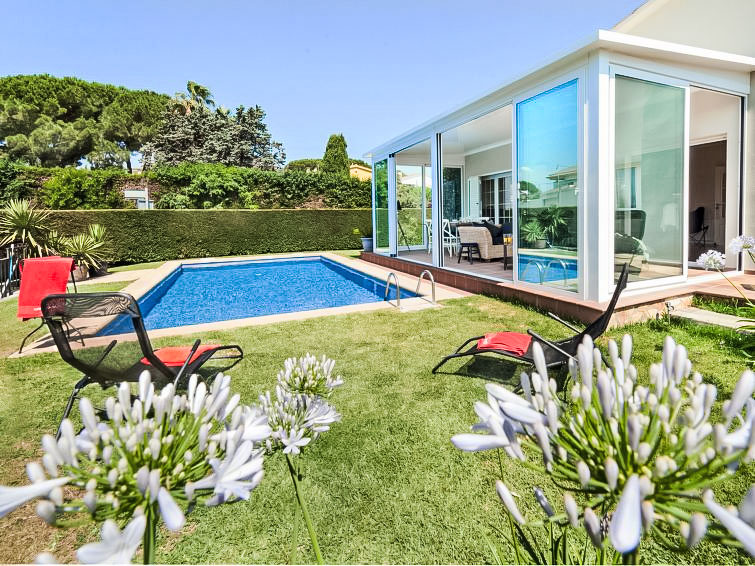 Search and Stay destination Calonge, CT - Spain from AU$ 570. Amsterdam