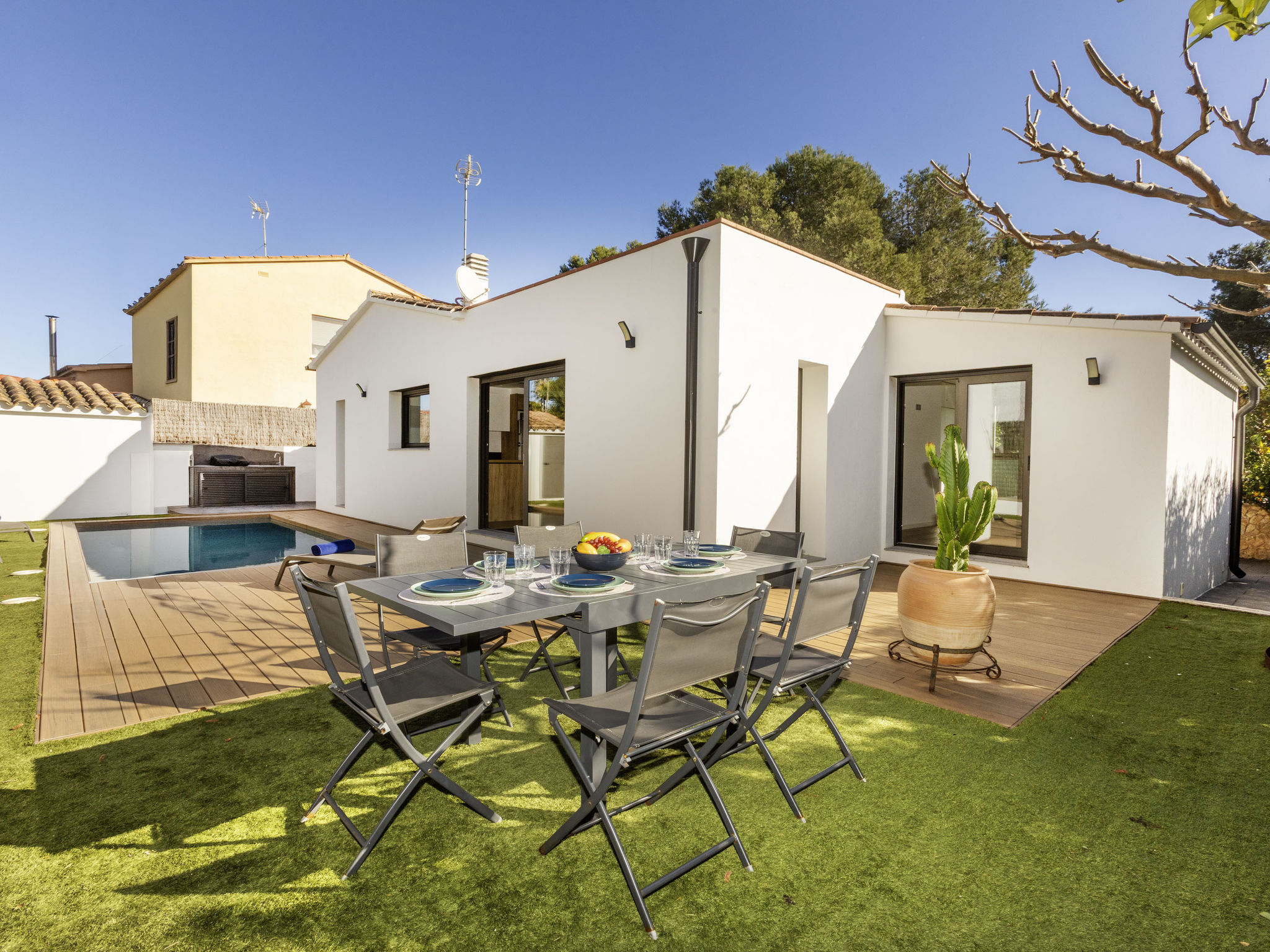 Moderne vrijstaande woning met privézwembad op 800m van het strand - foto 2