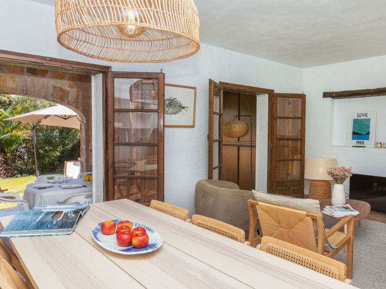 Search and Stay destination Calonge, CT - Spain from AU$ 321. Llevanti de Mar