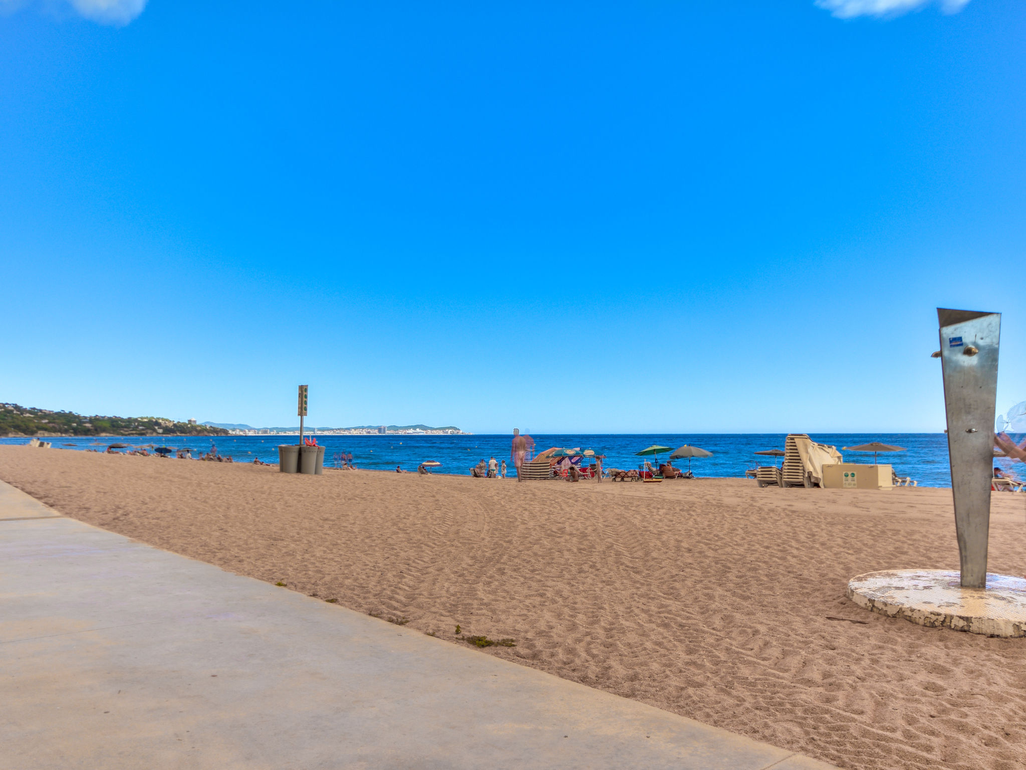 Cannes - Outside