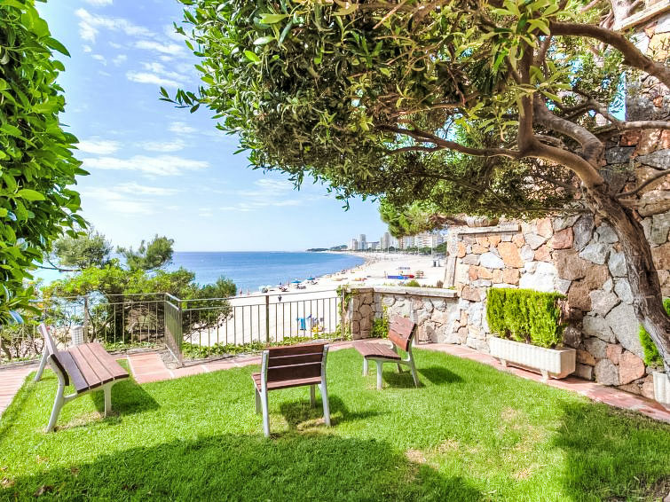 Search and Stay destination Platja d'Aro, CT - Spain from AU$ 338. Crystal