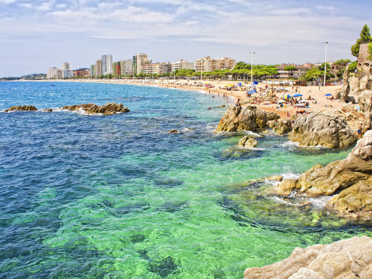 Crystal Accommodation in Playa D’Aro