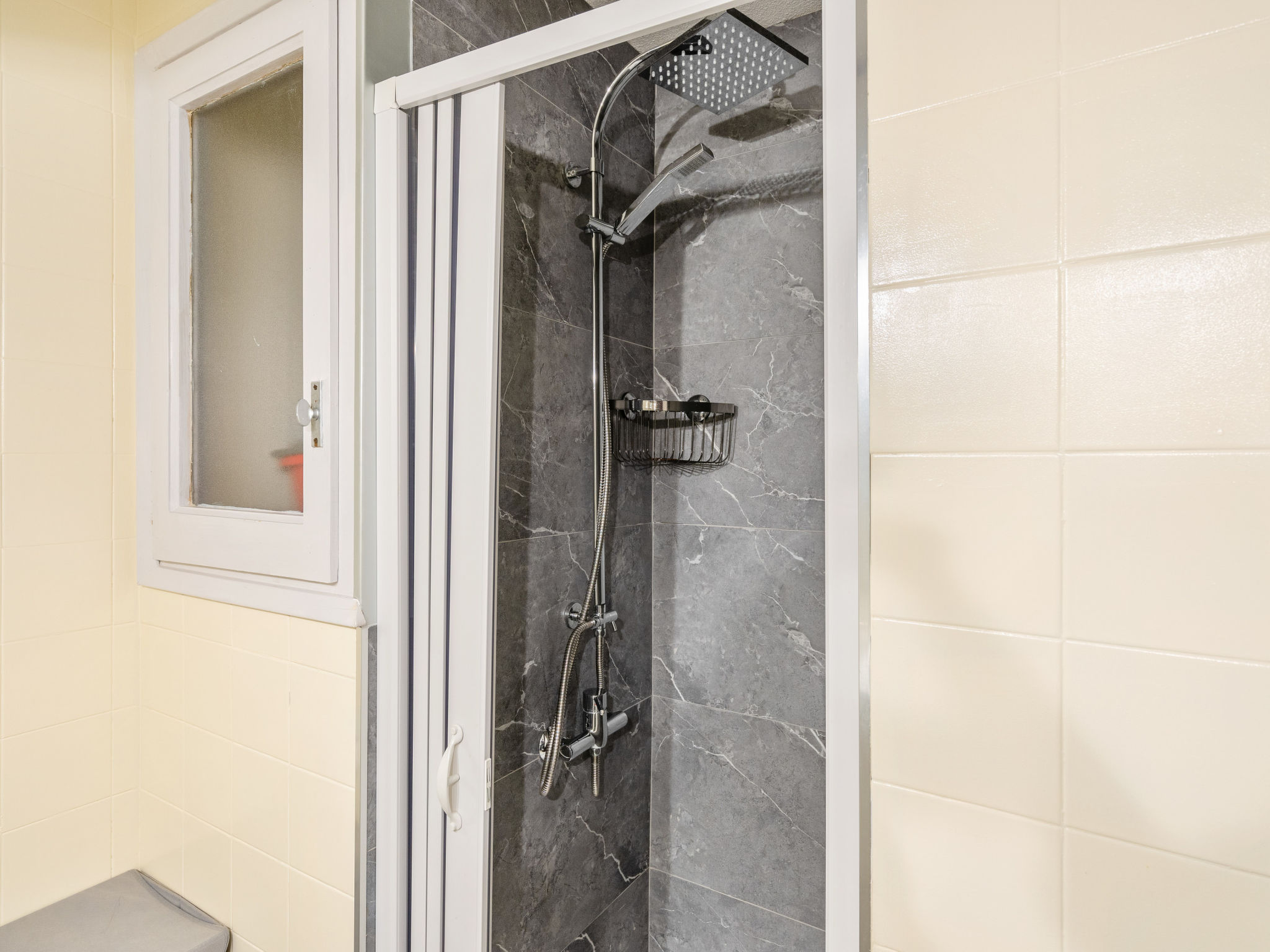 Photo of WELCS ESTUDIO 156 PDA en el centro