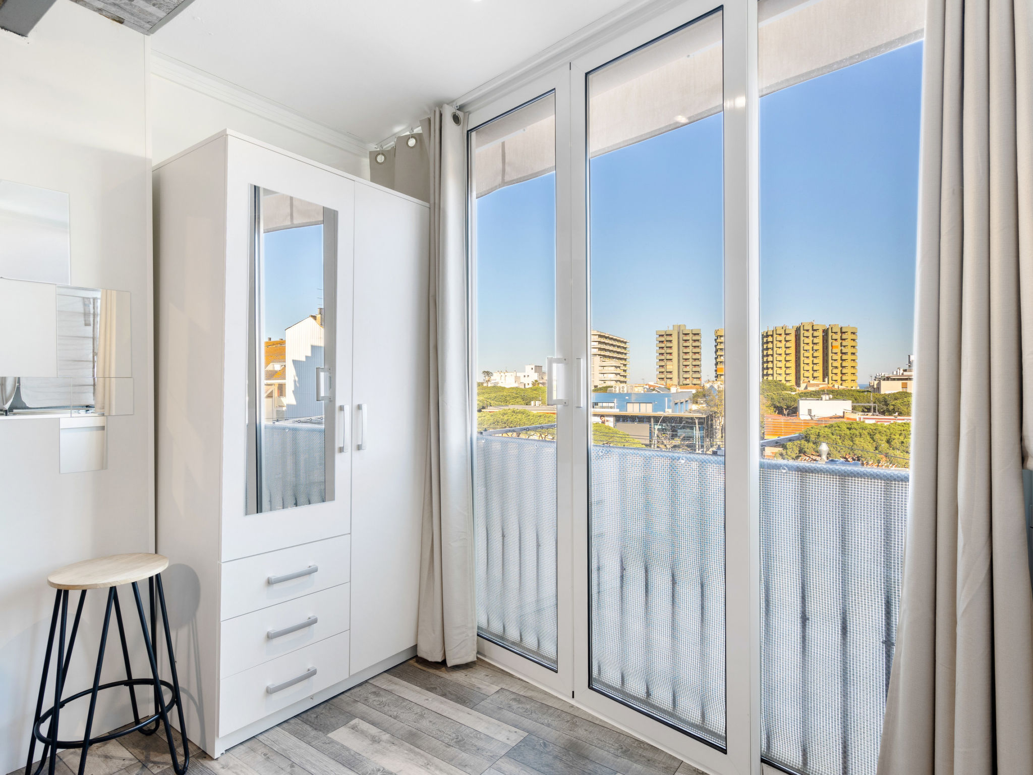 Photo of WELCS ESTUDIO 156 PDA en el centro