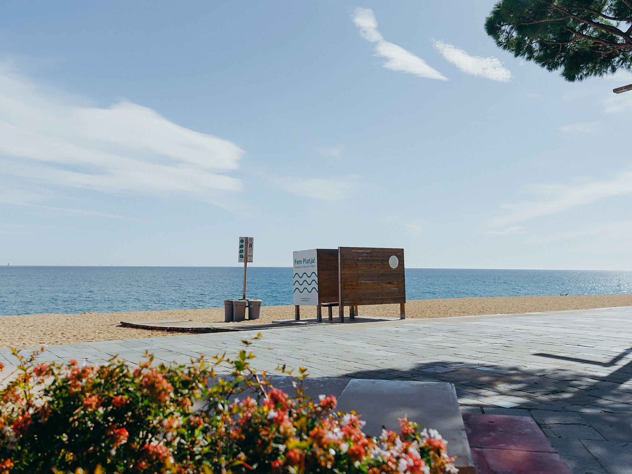 Photo of WELCS DUPLEX 192 PDA cerca del mar